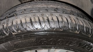 Used 2019 Volkswagen Tiguan Comfortline TDI Diesel Automatic tyres RIGHT FRONT TYRE TREAD VIEW