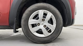 Used 2019 Renault Kwid RXT Opt Petrol Manual tyres RIGHT FRONT TYRE RIM VIEW