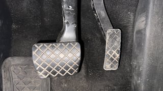 Used 2019 Volkswagen Tiguan Comfortline TDI Diesel Automatic interior PEDALS VIEW