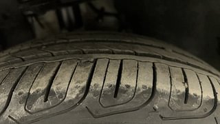 Used 2022 Tata Altroz XZ Plus 1.2 Dual Tone Petrol Manual tyres RIGHT FRONT TYRE TREAD VIEW