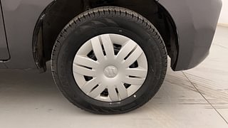 Used 2020 Maruti Suzuki Alto 800 LXi CNG Cng Manual tyres RIGHT FRONT TYRE RIM VIEW