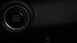 Used 2021 Maruti Suzuki XL6 Alpha MT Petrol Petrol Manual top_features Keyless start