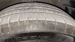 Used 2017 Maruti Suzuki Ciaz Alpha 1.4 MT Petrol Manual tyres RIGHT FRONT TYRE TREAD VIEW
