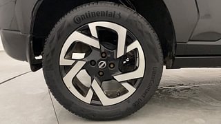 Used 2021 Nissan Magnite XV Premium Turbo CVT (O) Petrol Automatic tyres RIGHT REAR TYRE RIM VIEW