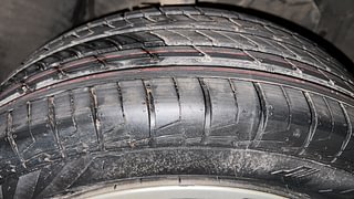 Used 2016 Maruti Suzuki Vitara Brezza VDi (O) Diesel Manual tyres RIGHT FRONT TYRE TREAD VIEW