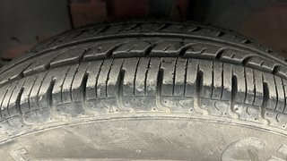 Used 2019 Renault Kwid RXT Opt Petrol Manual tyres LEFT FRONT TYRE TREAD VIEW