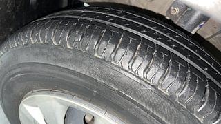 Used 2020 Maruti Suzuki Swift [2017-2021] VXI AMT Petrol Automatic tyres LEFT FRONT TYRE TREAD VIEW