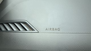 Used 2019 Volkswagen Tiguan Comfortline TDI Diesel Automatic top_features Side airbags