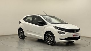 Used 2022 Tata Altroz XZ Plus 1.2 Dual Tone Petrol Manual exterior RIGHT FRONT CORNER VIEW