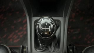 Used 2016 Maruti Suzuki Vitara Brezza VDi (O) Diesel Manual interior GEAR  KNOB VIEW
