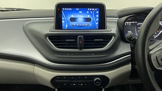 Used 2022 Tata Altroz XZ Plus 1.2 Dual Tone Petrol Manual interior MUSIC SYSTEM & AC CONTROL VIEW