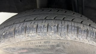 Used 2019 Renault Kwid RXT Opt Petrol Manual tyres RIGHT REAR TYRE TREAD VIEW