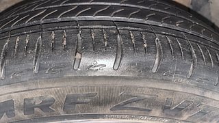 Used 2022 Hyundai Aura SX Plus 1.2 AMT CRDI Diesel Automatic tyres RIGHT FRONT TYRE TREAD VIEW