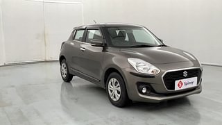 Used 2020 Maruti Suzuki Swift [2017-2021] VXI AMT Petrol Automatic exterior RIGHT FRONT CORNER VIEW