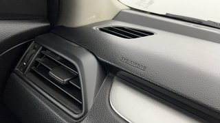 Used 2020 Maruti Suzuki Swift [2017-2021] VXI AMT Petrol Automatic top_features Airbags