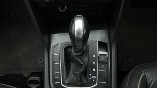 Used 2019 Volkswagen Tiguan Comfortline TDI Diesel Automatic interior GEAR  KNOB VIEW