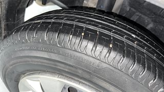Used 2020 Maruti Suzuki Swift [2017-2021] VXI AMT Petrol Automatic tyres RIGHT REAR TYRE TREAD VIEW