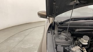 Used 2017 Maruti Suzuki Ciaz Alpha 1.4 MT Petrol Manual engine ENGINE RIGHT SIDE HINGE & APRON VIEW