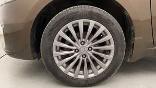 Used 2017 Maruti Suzuki Ciaz Alpha 1.4 MT Petrol Manual tyres LEFT FRONT TYRE RIM VIEW