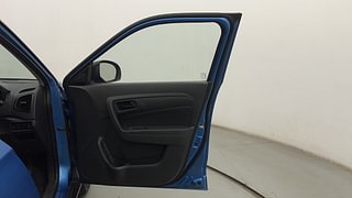 Used 2016 Maruti Suzuki Vitara Brezza VDi (O) Diesel Manual interior RIGHT FRONT DOOR OPEN VIEW