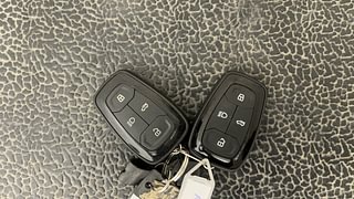 Used 2022 Tata Altroz XZ Plus 1.2 Dual Tone Petrol Manual extra CAR KEY VIEW