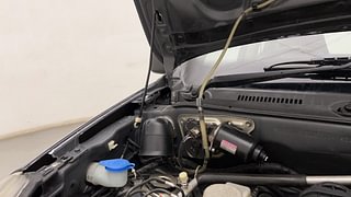 Used 2020 Maruti Suzuki Alto 800 LXi CNG Cng Manual engine ENGINE RIGHT SIDE HINGE & APRON VIEW