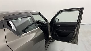 Used 2020 Maruti Suzuki Swift [2017-2021] VXI AMT Petrol Automatic interior RIGHT FRONT DOOR OPEN VIEW