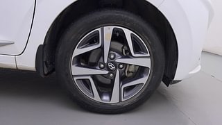 Used 2022 Hyundai Aura SX Plus 1.2 AMT CRDI Diesel Automatic tyres RIGHT FRONT TYRE RIM VIEW