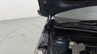 Used 2021 Maruti Suzuki XL6 Alpha MT Petrol Petrol Manual engine ENGINE RIGHT SIDE HINGE & APRON VIEW