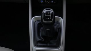 Used 2022 Hyundai Venue SX (O) 1.0 Turbo iMT Petrol Manual interior GEAR  KNOB VIEW