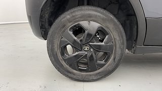 Used 2021 Tata Punch Accomplished AMT Petrol Automatic tyres RIGHT REAR TYRE RIM VIEW
