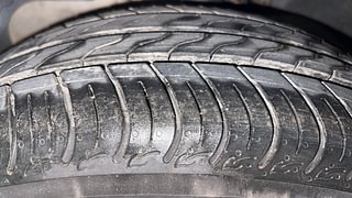 Used 2012 Ford Figo Duratorq Diesel EXI 1.4 Diesel Manual tyres LEFT FRONT TYRE TREAD VIEW