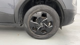 Used 2021 Tata Punch Accomplished AMT Petrol Automatic tyres RIGHT FRONT TYRE RIM VIEW