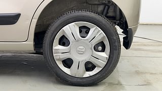 Used 2016 Maruti Suzuki Wagon R 1.0 VXI AMT Petrol Automatic tyres LEFT REAR TYRE RIM VIEW