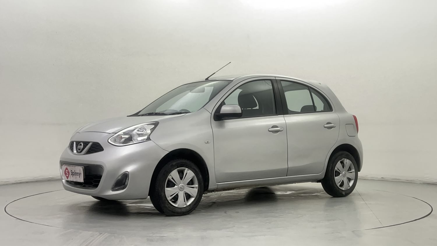 LEFT FRONT CORNER VIEW