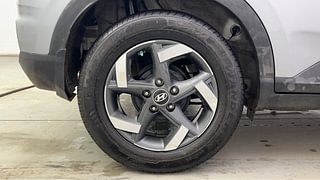 Used 2020 Hyundai Venue SX 1.0 (O) Turbo Petrol Manual tyres RIGHT REAR TYRE RIM VIEW