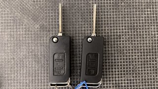 Used 2016 Mahindra XUV500 W6 AT Diesel Automatic extra CAR KEY VIEW