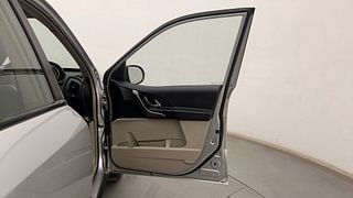 Used 2016 Mahindra XUV500 W6 AT Diesel Automatic interior RIGHT FRONT DOOR OPEN VIEW