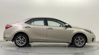 Used 2015 Toyota Corolla Altis GL Petrol Petrol Manual exterior RIGHT SIDE VIEW