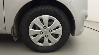 Used 2012 Hyundai i10 Sportz 1.2 Kappa2 Petrol Manual tyres RIGHT FRONT TYRE RIM VIEW