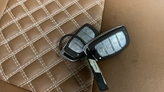 Used 2020 Hyundai Venue SX 1.0 (O) Turbo Petrol Manual extra CAR KEY VIEW