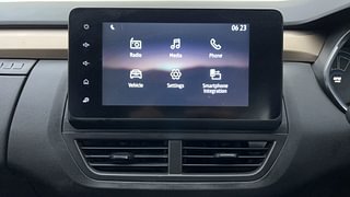 Used 2022 Renault Kiger RXT AMT Petrol Automatic top_features Integrated (in-dash) music system