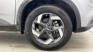 Used 2020 Hyundai Venue SX 1.0 (O) Turbo Petrol Manual tyres RIGHT FRONT TYRE RIM VIEW