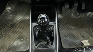 Used 2021 Maruti Suzuki Baleno Zeta Petrol Manual interior GEAR  KNOB VIEW