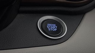 Used 2023 Hyundai Aura SX 1.2 CNG Petrol+cng Manual top_features Keyless start