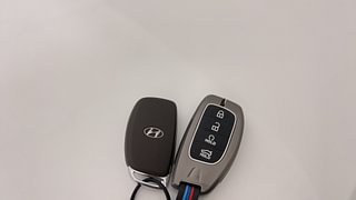 Used 2022 Hyundai Alcazar Signature (O) 7 Seater 1.5 Diesel AT Diesel Automatic extra CAR KEY VIEW