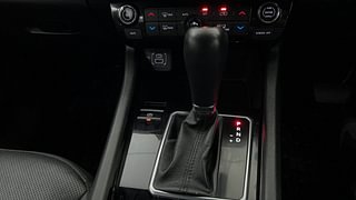 Used 2021 Jeep Compass Model S (O) 1.4 Petrol DCT Petrol Automatic interior GEAR  KNOB VIEW