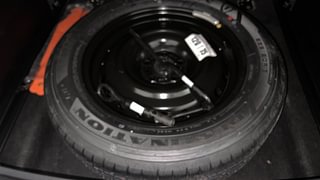 Used 2021 Jeep Compass Model S (O) 1.4 Petrol DCT Petrol Automatic tyres SPARE TYRE VIEW