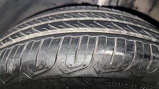 Used 2018 Volkswagen Ameo [2016-2020] 1.0 Trendline Petrol Petrol Manual tyres LEFT FRONT TYRE TREAD VIEW