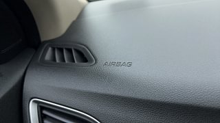 Used 2018 Hyundai Verna SX (O) 1.6 VTVT AT Petrol Automatic top_features Side airbags
